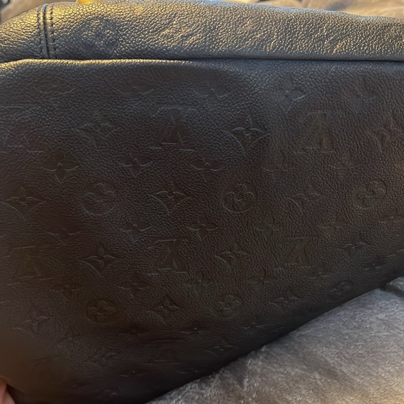 LOUIS VUITTON
Monogram Empreinte Artsy MM Blue - Picture 7 of 11